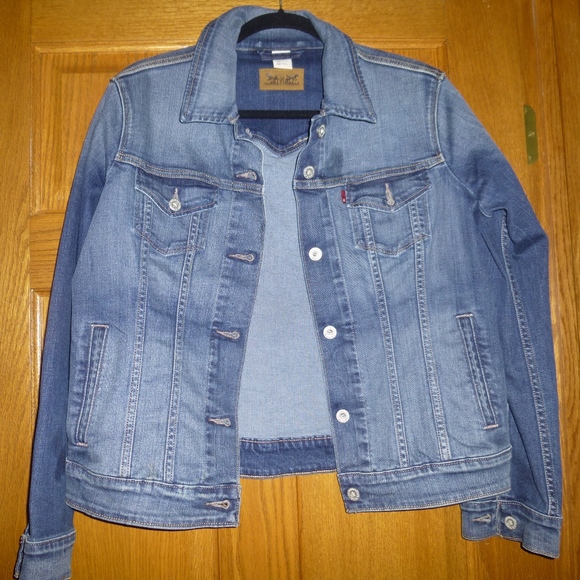 Levi Strauss Women's Stretch Denim Jacket Red Tab - Picture 1 of 6